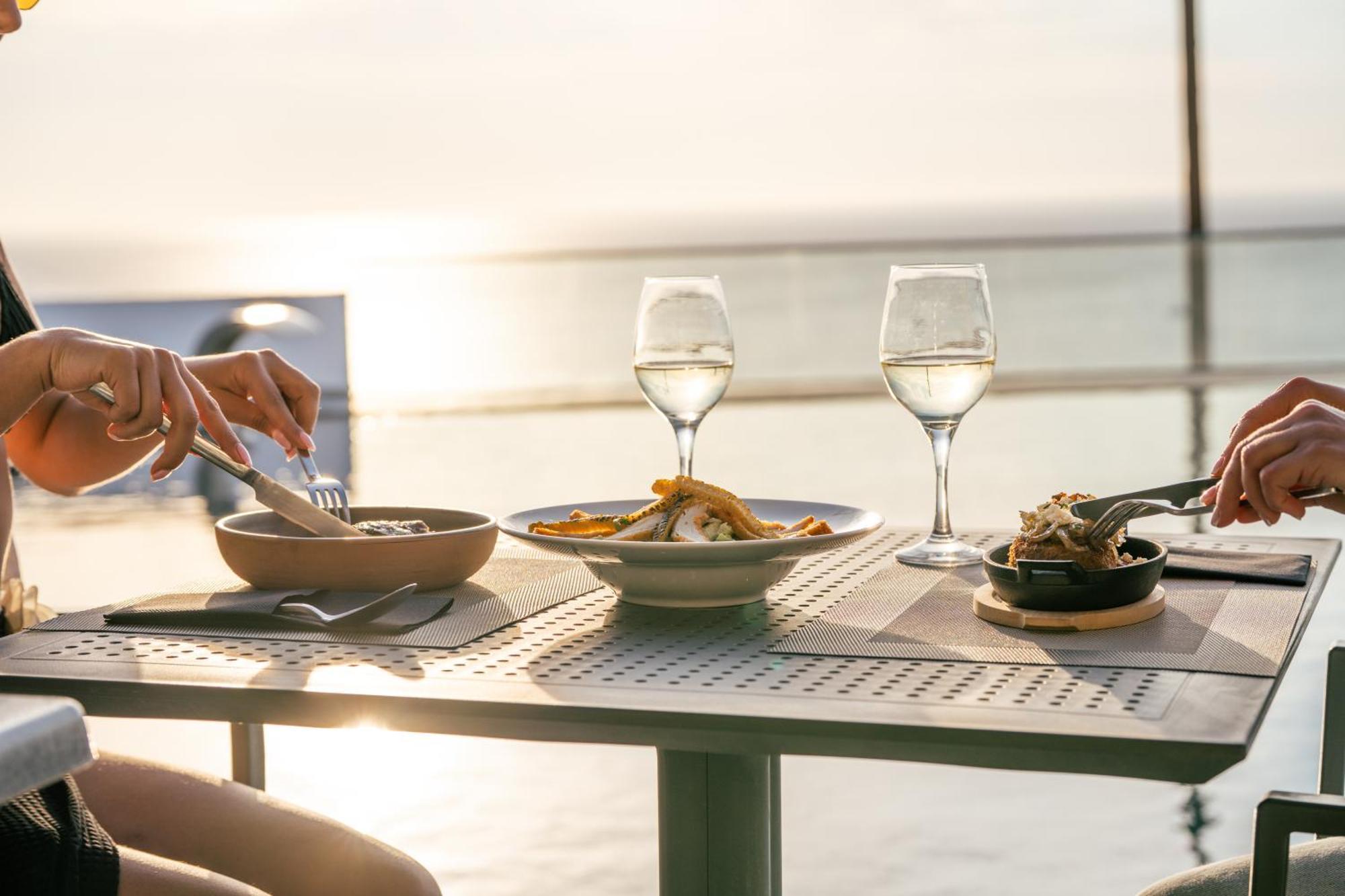 Serenita Luxury Suites Akrotiri  Luaran gambar