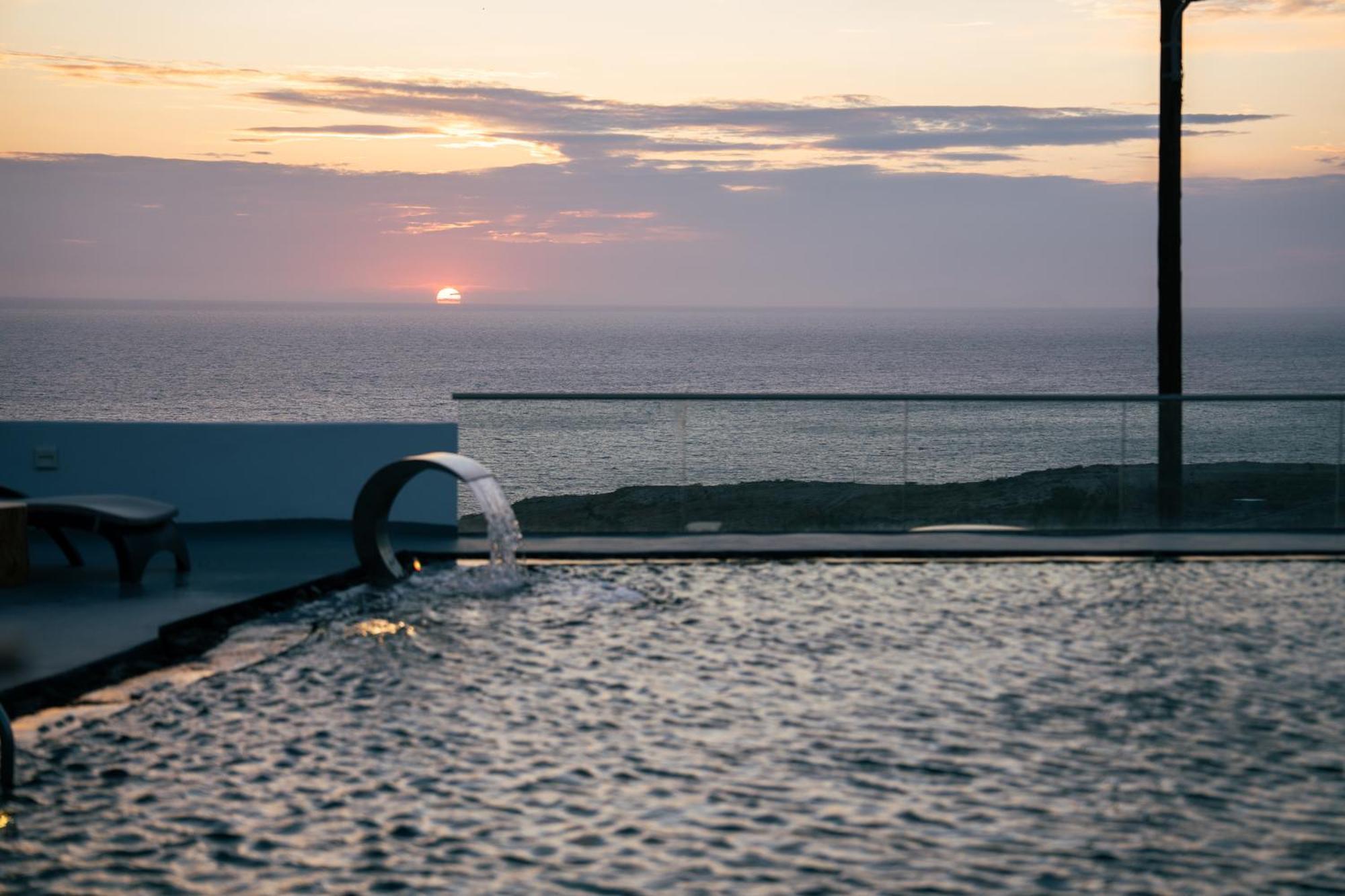Serenita Luxury Suites Akrotiri  Luaran gambar